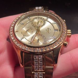 Jennifer Lopez watch